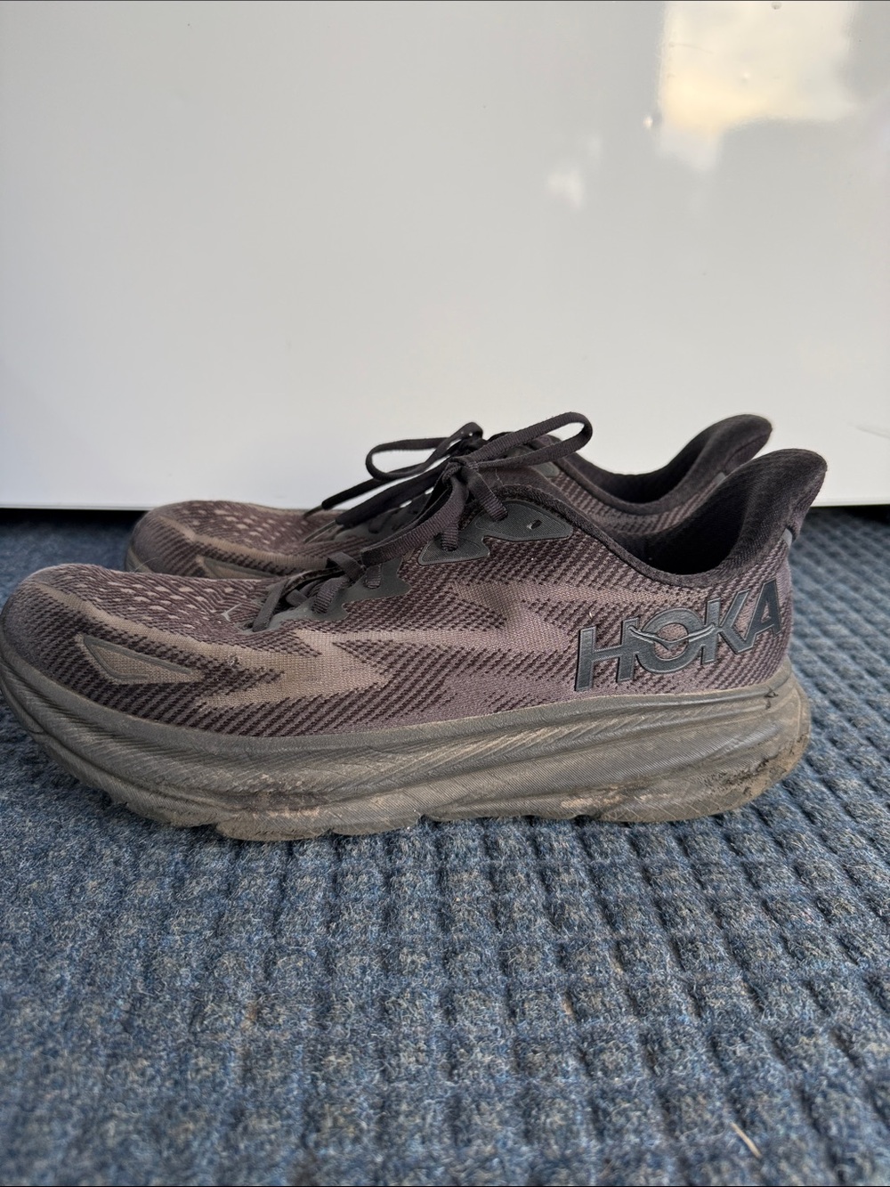 Hoka Men's Black Clifton 9